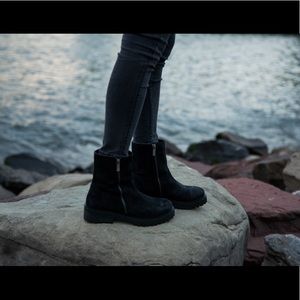 Thursday boots Raider black